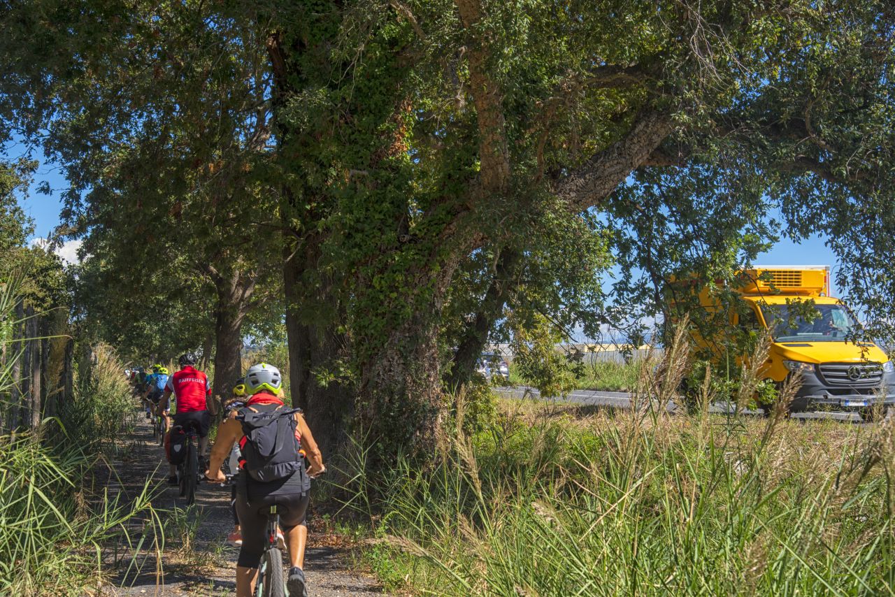 Pedala, che Enea ti guarda (e magari sorride)